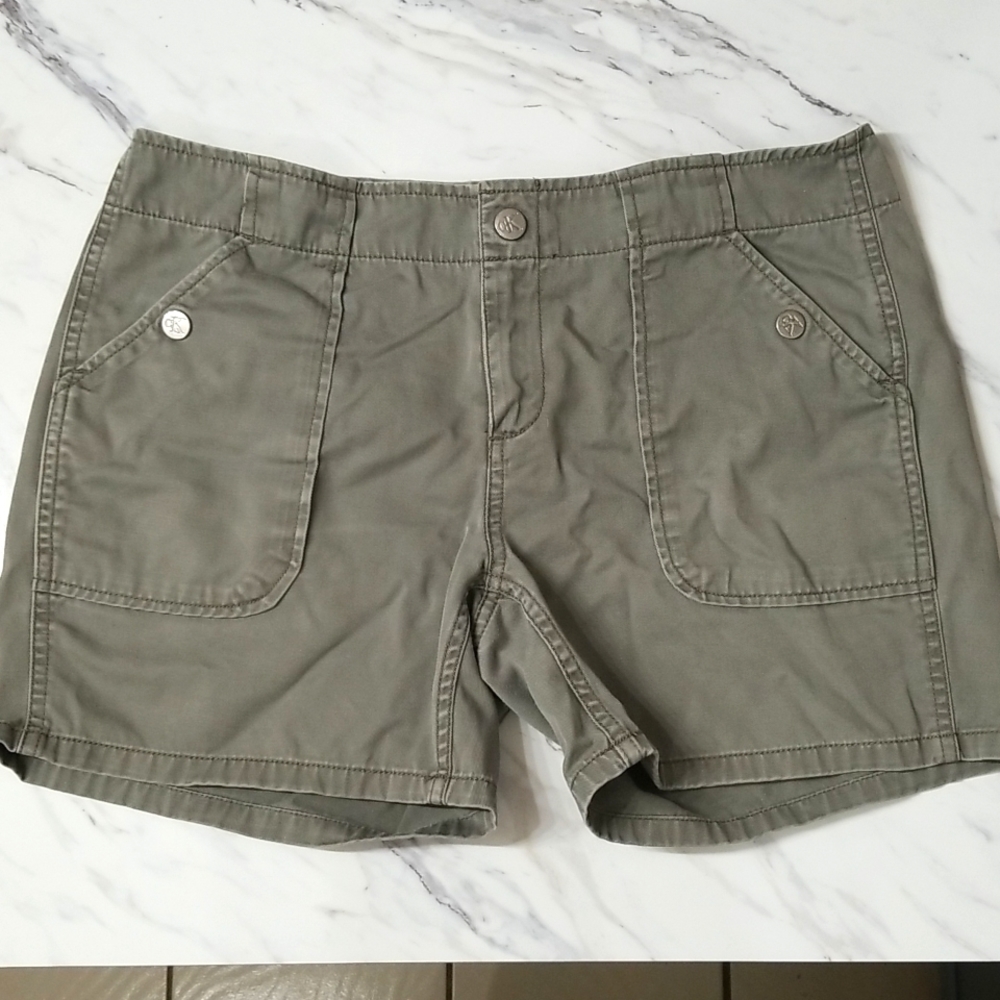 NWOT Women's Calvin Klein shorts size 4